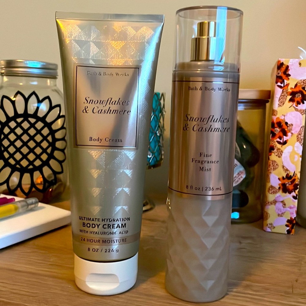 Snowflakes and Cashmere set from Bath and Body Works. *Retired Scent!*